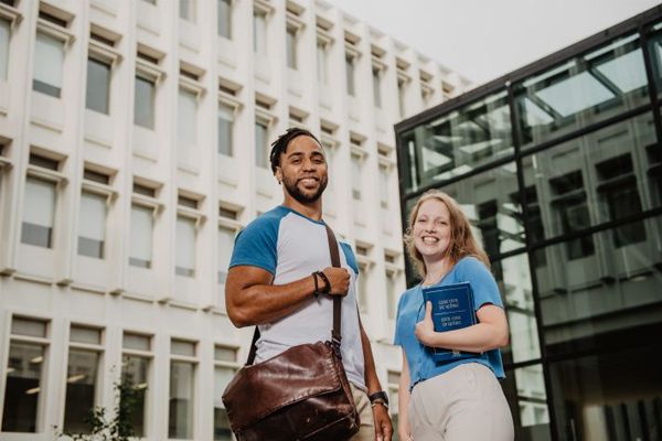 deux étudiants